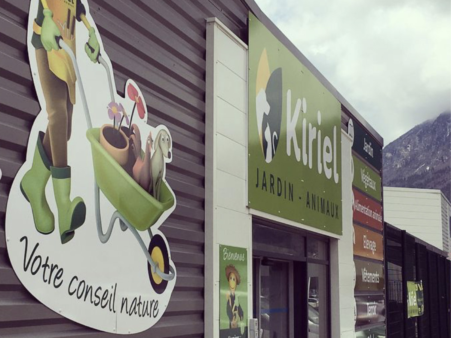 Enseigne panneau dibond aluminium signalétique grand format Annemasse 74 Haute-Savoie