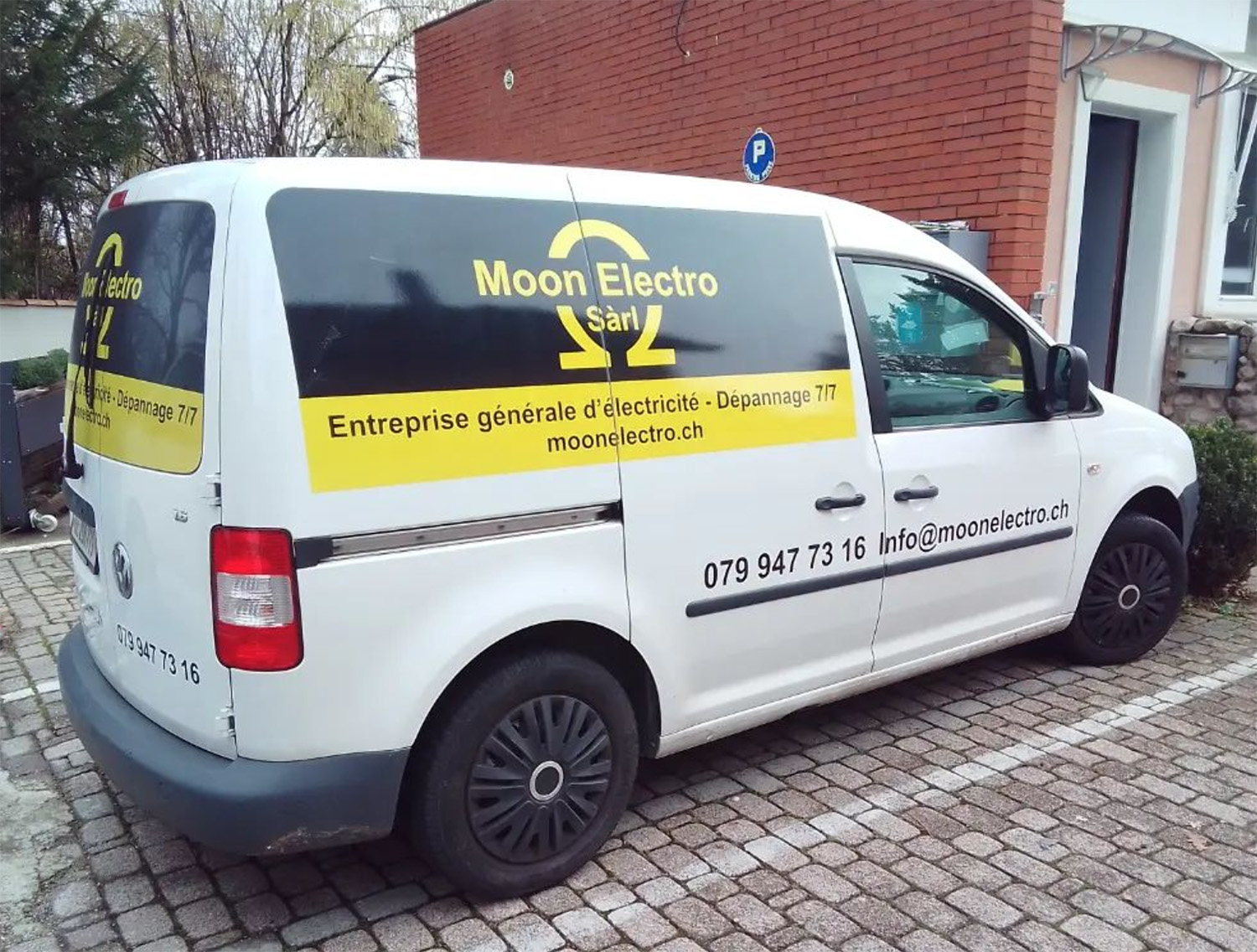 Covering camion entreprise marquage adhésif découpe au fil 74 Haute-Savoie Annemasse