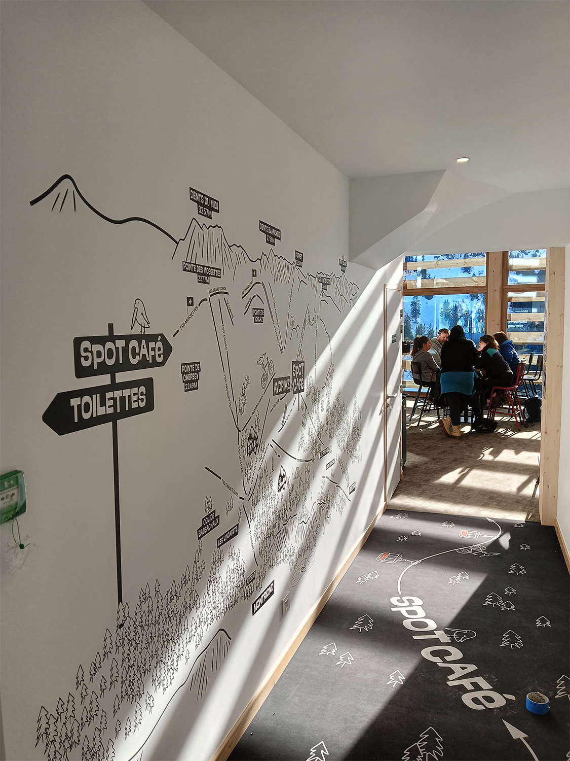 Papier peint sur mesure, décoration d'intérieure entreprise design stand 74 Haute-Savoie Annemasse