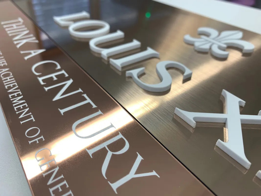 Gravure et lettres 3D pour plaques et signalét à Annemasse 74