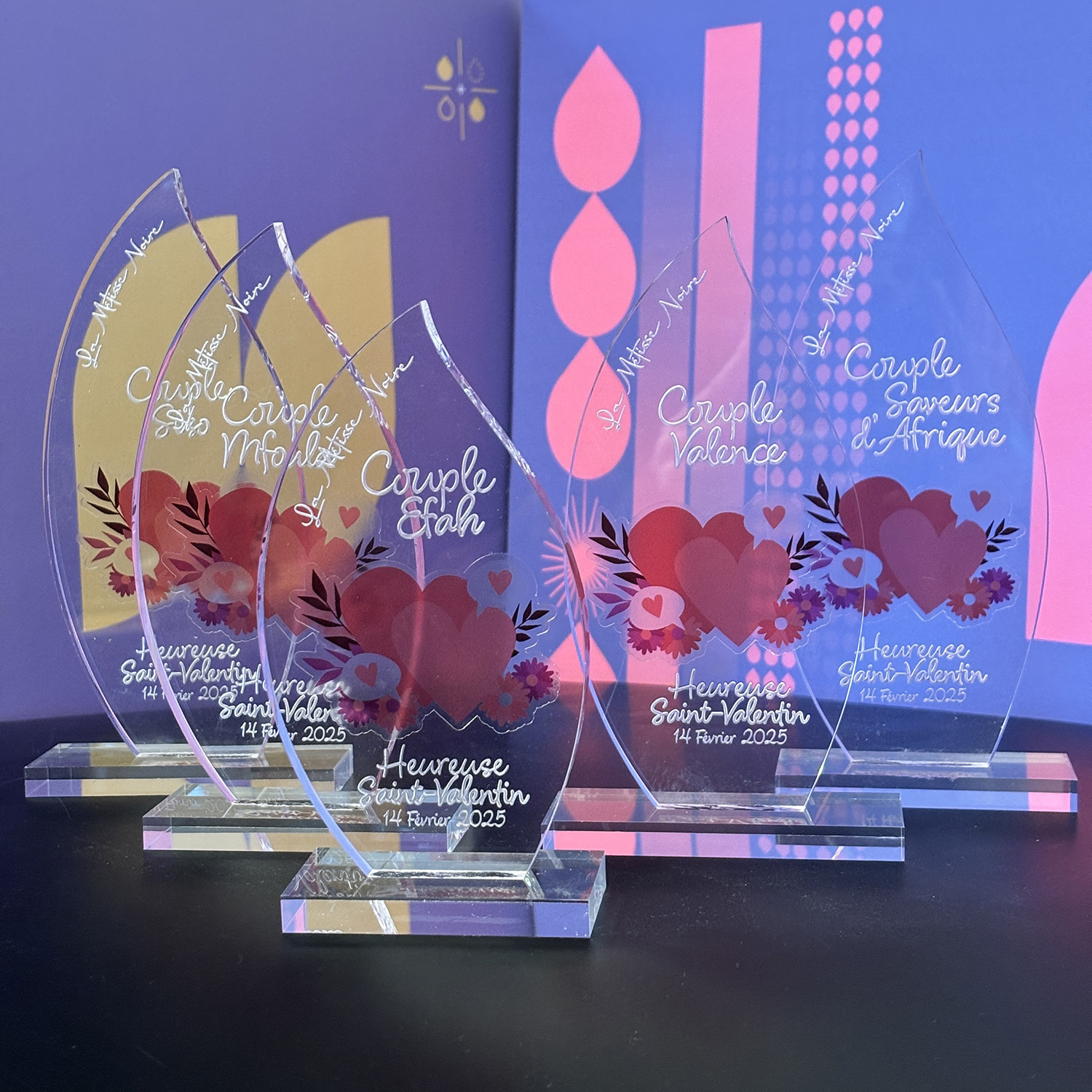 Trophée événementiel personnalisé gravure sur plexi avec sticker à Annemasse 74